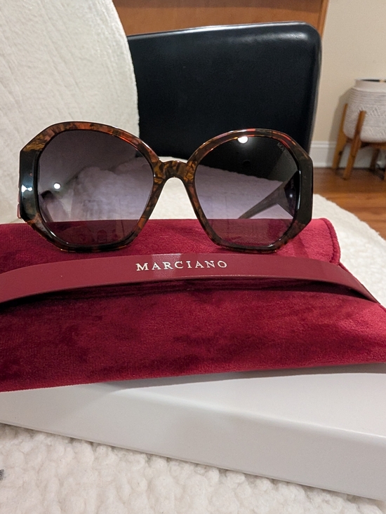 Marciano Accessories - Marciano Tortoiseshell Frame Sunglasses with Brown Gradient Lenses